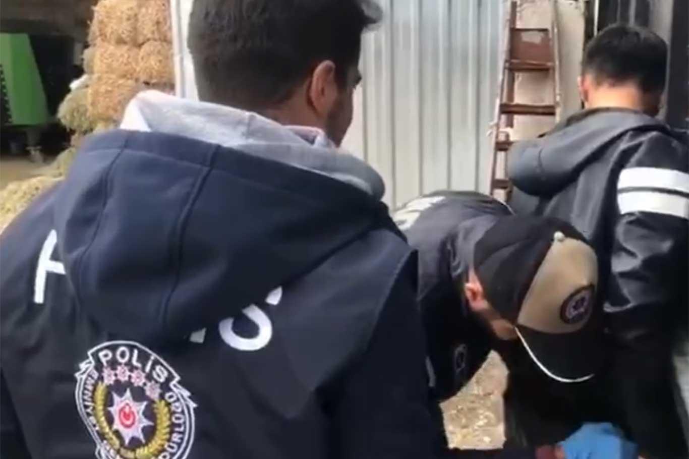 Asayiş denetimlerinde aranan 30 şüpheli yakalandı Asayiş denetimlerinde aranan 30 şüpheli yakalandı